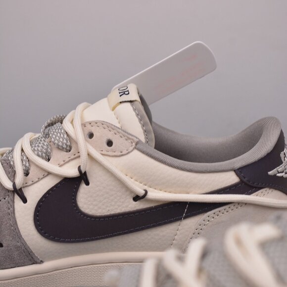 Fragment x TS x Air Jordan 1 Low Sneaker - Picture 8 of 9